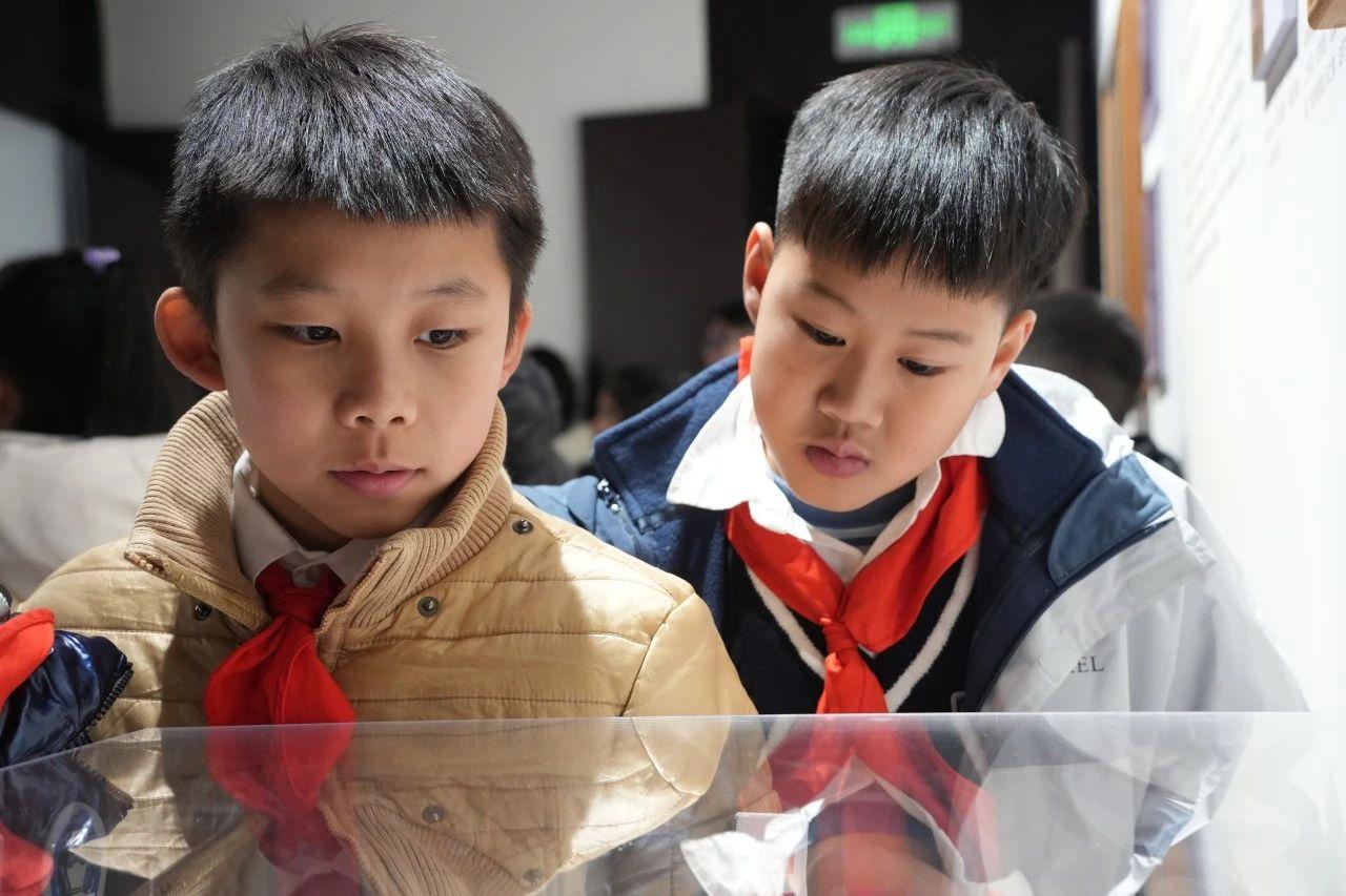 b4953605-fac9-4fd7-80cd-9545ff61bf6f.jpg b4953605-fac9-4fd7-80cd-9545ff61bf6f.jpg