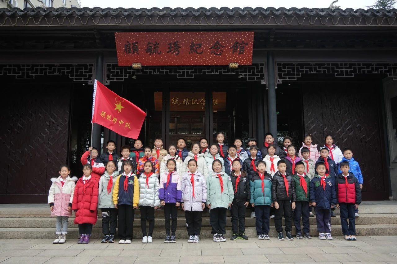 e53769d2-3ef9-479d-9bc8-acfdd352dcab.jpg e53769d2-3ef9-479d-9bc8-acfdd352dcab.jpg